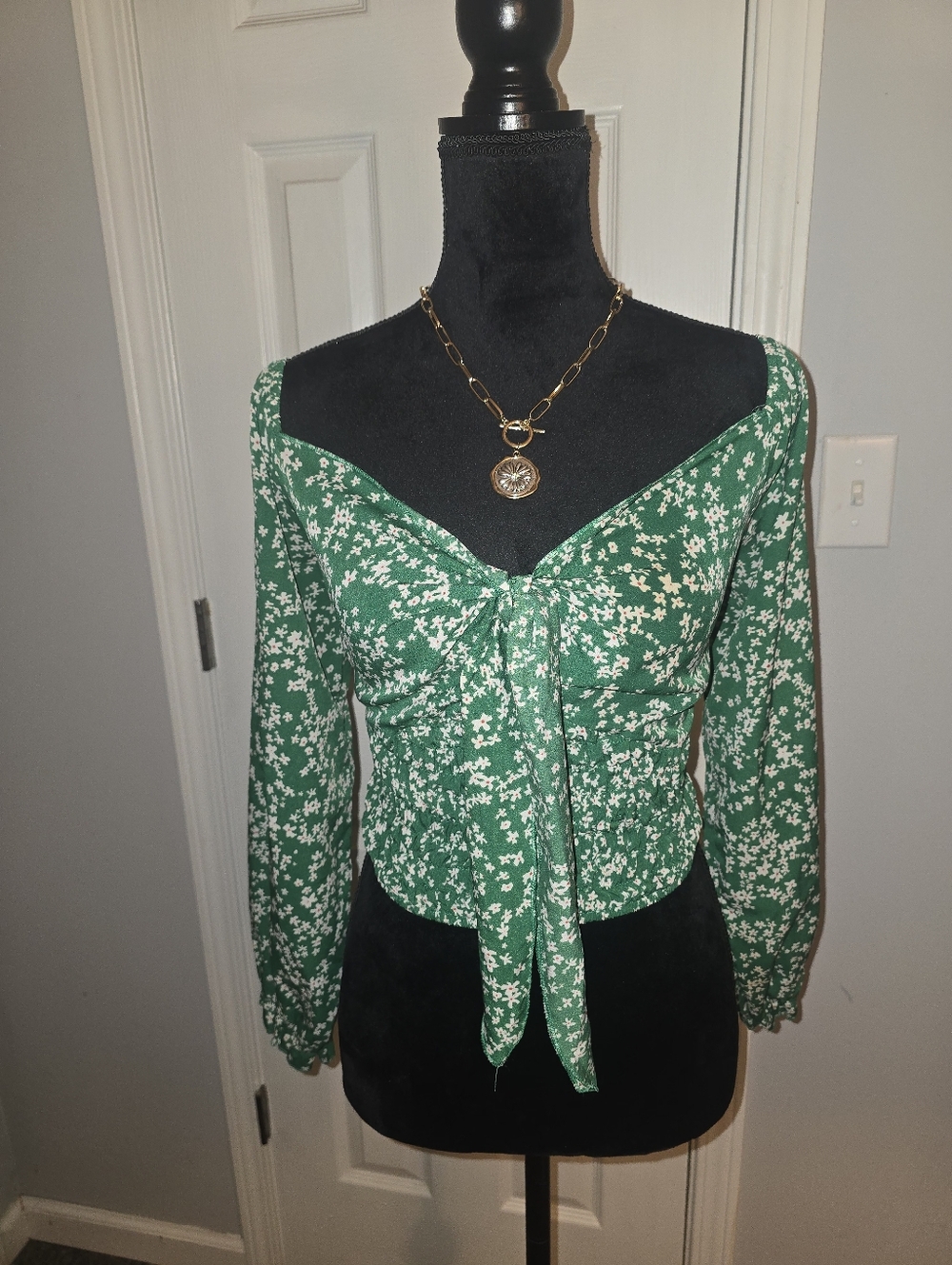 SHEIN Green Floral Off-Shoulder Blouse